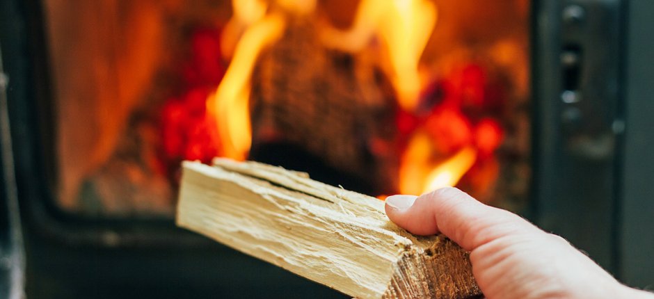 Bevestig aan de open haard